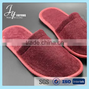 Hot Selling Bathroom Spa Slippers Custom Logo Slippers With Embroidery Logo thumbnail-1
