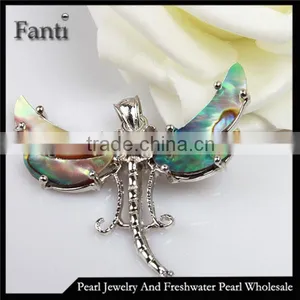 Butterfly Shape Shell Pendant Wholesale thumbnail-1