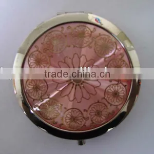 Luxurious Metal Dressing up Mirror thumbnail-1
