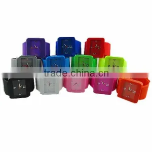 Fashion Clorful Silicone Rubber Teens Wristband Quartz Watch thumbnail-1