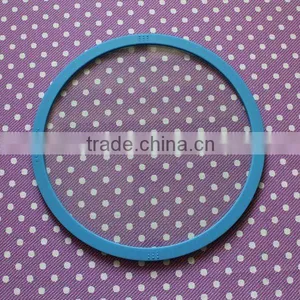 Silicone Rim Glass Lid thumbnail-1