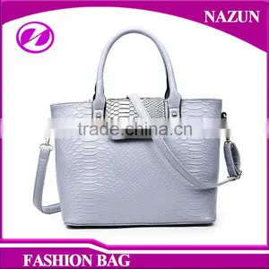 Hot Sell PU Leather Material Patent Leather Logo Handbag For Weekend thumbnail-6