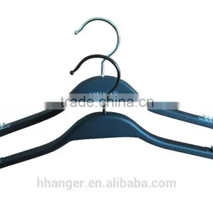Head Laminated Urltra Thin Hangers in Black for Wholesale Logo Printed Workable Flat Body Wood Top Jacket Hangers thumbnail-5