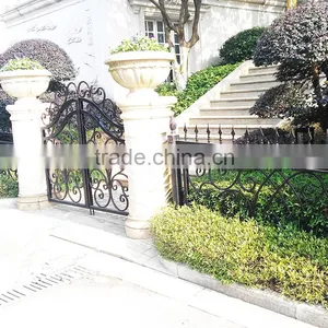 China Wholesaler Wrought Iron Indian House Main Gate Designs With Trade Assurance thumbnail-3