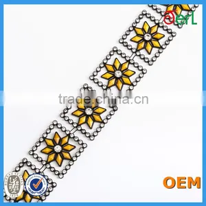 Attractive Rhinestone Plastic Trimming for Curtain thumbnail-1