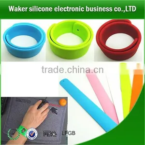 Oem Silicone Slap Bracelet Wholesale/plastic Bangles Cheap Bulk Silicone Slap Wristband Cheap Item to Sell thumbnail-2