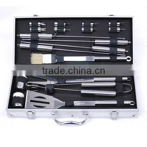 BQ-0072 / 18 Pcs Hollow Handle Professional Bbq Tools thumbnail-1