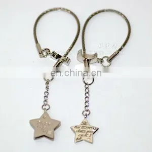 Zinc Alloy Carabiner Keychain Lover Key Holder for Couple for Valentines Gift thumbnail-2