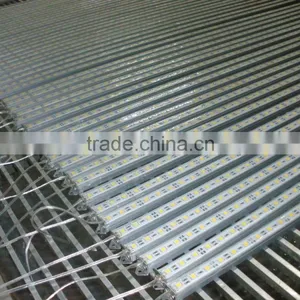 2016 High Lumen Wholesale Led Strip Light Cheap Led Bar SMD5630 Rigid Strip thumbnail-4