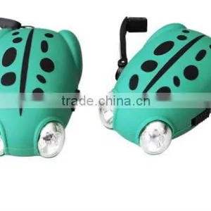 Rechargeable Battery Dynamo Flashlight thumbnail-1