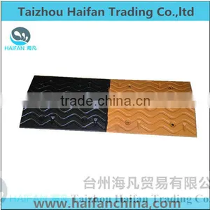 1000*350*40mm Heavy Strength Reflective Rubber Speed Hump for Crossing/High Quality Rubber Speed Hump Used in Intersection thumbnail-1
