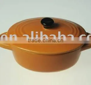 Stoneware Casserole Oval Shape With Black Lid thumbnail-1