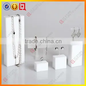 High Luxury Acrylic Jewelry Displays Window Stands thumbnail-1