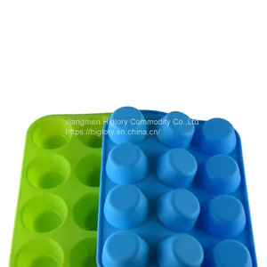 12Cups Food Grade Silicone  Round Cake Mould Cupcake Tin Muffin Mold Tray Baking Pan thumbnail-3