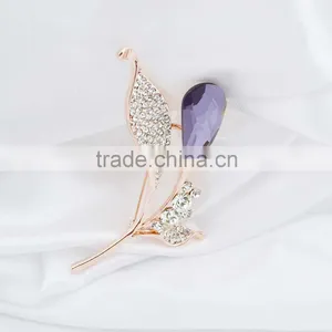 Good Design Diamond Luxury Fashion Custom Brooch Wholesale thumbnail-2