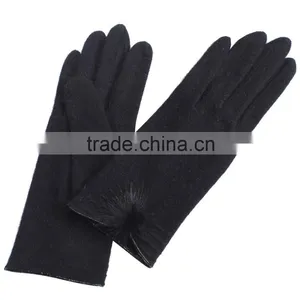 Sheep Wool Hand Glove thumbnail-3