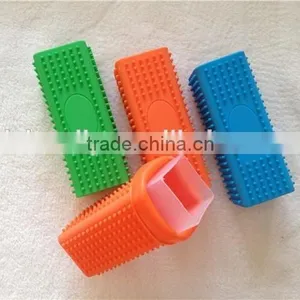 2015 New Develop New Arrival Silicone With PP Pet Hair Removel Brush Dog Grooming Comb Massage thumbnail-1