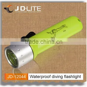 Classic Design 1W High Bright Underwater Diving Flashlight thumbnail-1