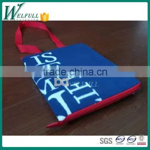 Flannelet Printing Fleece Picnic Blanket With Unique Shoulder Handles thumbnail-1