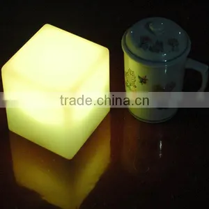 Morden Solar Powered Glowing Lighting Hard Plastic 3D Waterproof LED Cube for Outdoor/ Indoor thumbnail-2