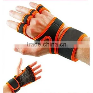High Quality Customsied Logo Printed Waterproof Sports Glove thumbnail-6