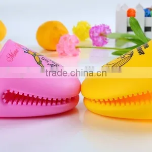 Cute Gloves Household Kitchen Colorful Heat Resistant Silicon Gloves thumbnail-3