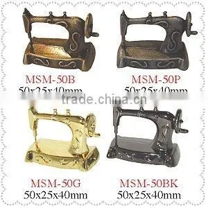 Mini Sewing Machine thumbnail-1