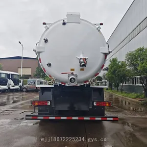 Sinotruk Howo 8x4 Rear Axle 371hp Export Type Sewage Suction Truck, 6x4 Right-hand Drive Vacuum Sewage Suction Truck thumbnail-4