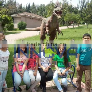 Life-size Automatic Inflatable Robotic Dinosaur Neovenator thumbnail-1