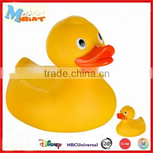 Floating Duck Rubber Animal Bath Plastic Toy thumbnail-2