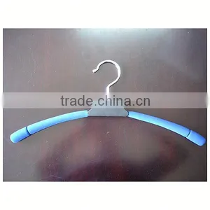 Suits Hanger With Metal Hook thumbnail-5