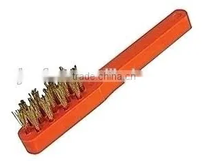 Brass Wire Brush With Stay Clean Plastic Handle thumbnail-1