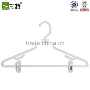 Garment and Outdoor Light-weight Plastic Hangers thumbnail-3