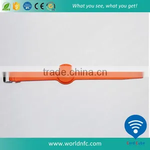 13.56 Mhz Ntag 215 Customized LOGO Adjustable Waterproof RFID Bracelet for VIP thumbnail-1