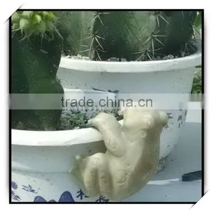 3.2-inch Tall Animal Sculpture Hanging Frog(suitable Planter) Flower Pot Decor thumbnail-1