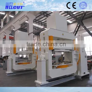Robot Welding Station thumbnail-1