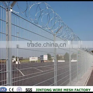 Anping Factory Pvc Coated Security Welded Mesh Estate Fence thumbnail-5