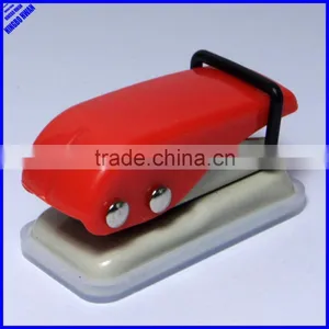 Cheap Portable Plastic Small 1 Hole Puncher thumbnail-1