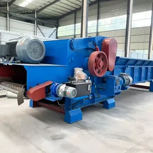 New High Efficiency Remote Control Wood Crusher Machine Used for Farm Wood Production With Gear Engine Bearing Sawdust & Wood Chips thumbnail-1