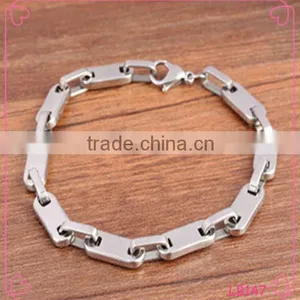 Titanium Steel Men's Shiny Silver Bracelet Fashion Stainless Steel Bracelet Wholesale thumbnail-1