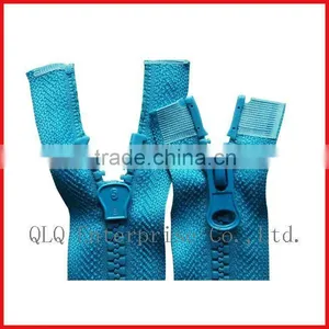 Plastic Ski Zipper thumbnail-1