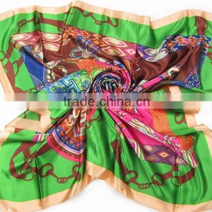 China Factory Low Price Digital Printing Small Neck Scarf thumbnail-4