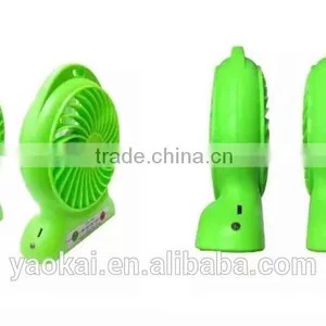 2016 Hot Sale Rechargeable Battery Operated Fan Mini Desktop Mist Cooling Fan thumbnail-6