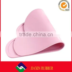 New Arrival Colorful Silicone Baby Mat Funny Cloud Shape Placemats for Home Kitchen thumbnail-6