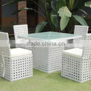 2012 PE Wicker Dining Table Set/ 5 Pcs PE Rattan Dining Set/ Garden Sets thumbnail-1