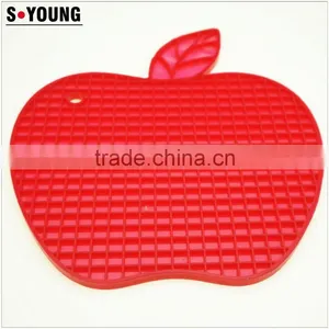 16113 Apple Shape Heat Insulation Silicone Pot Holder thumbnail-4