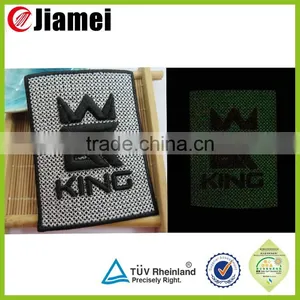 China Professional Iron on Self-adhesive Custom Embroidery Patches thumbnail-5