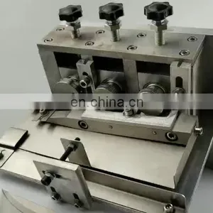Ultrasonic Face Nose Bridge Welding for Folding Conveyor Rollers Machine Clipart thumbnail-1