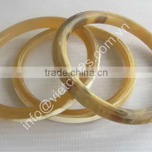 Buffalo Horn Bangle, Natural Horn Vein Color, Rounded Shape thumbnail-1