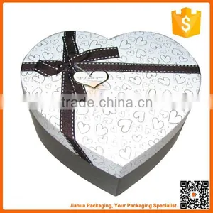Black and White Striped Gift Box thumbnail-2